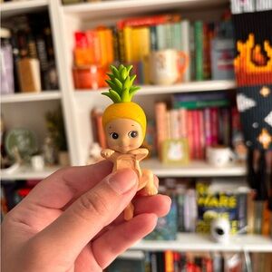 Pineapple Sonny Angel Hipper